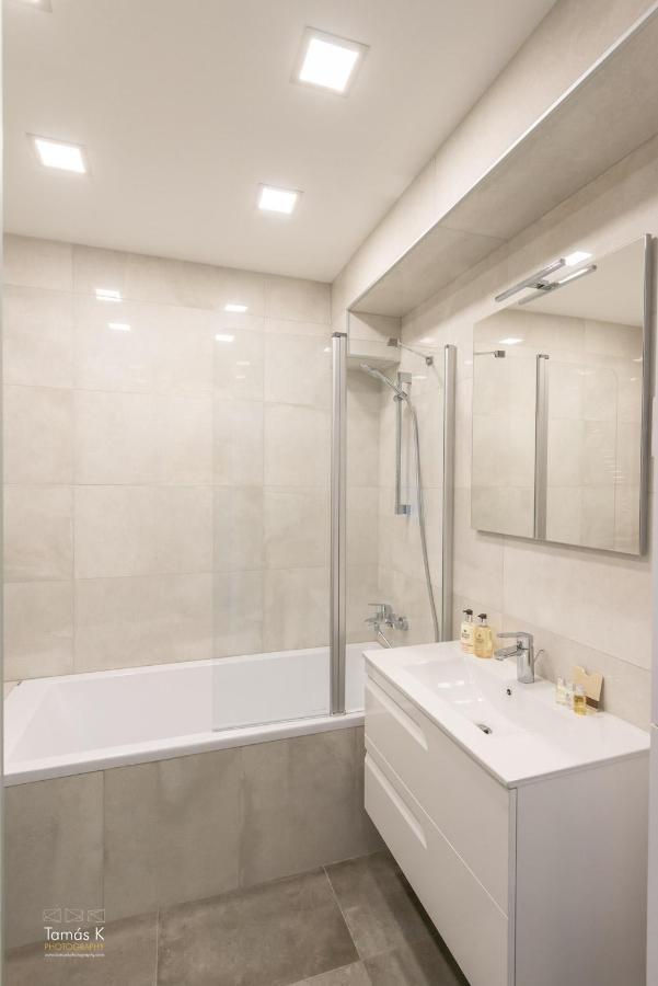 Imperial Suite With Basilika And Castle View Need Reservation For Free Parking Budapest Exterior photo