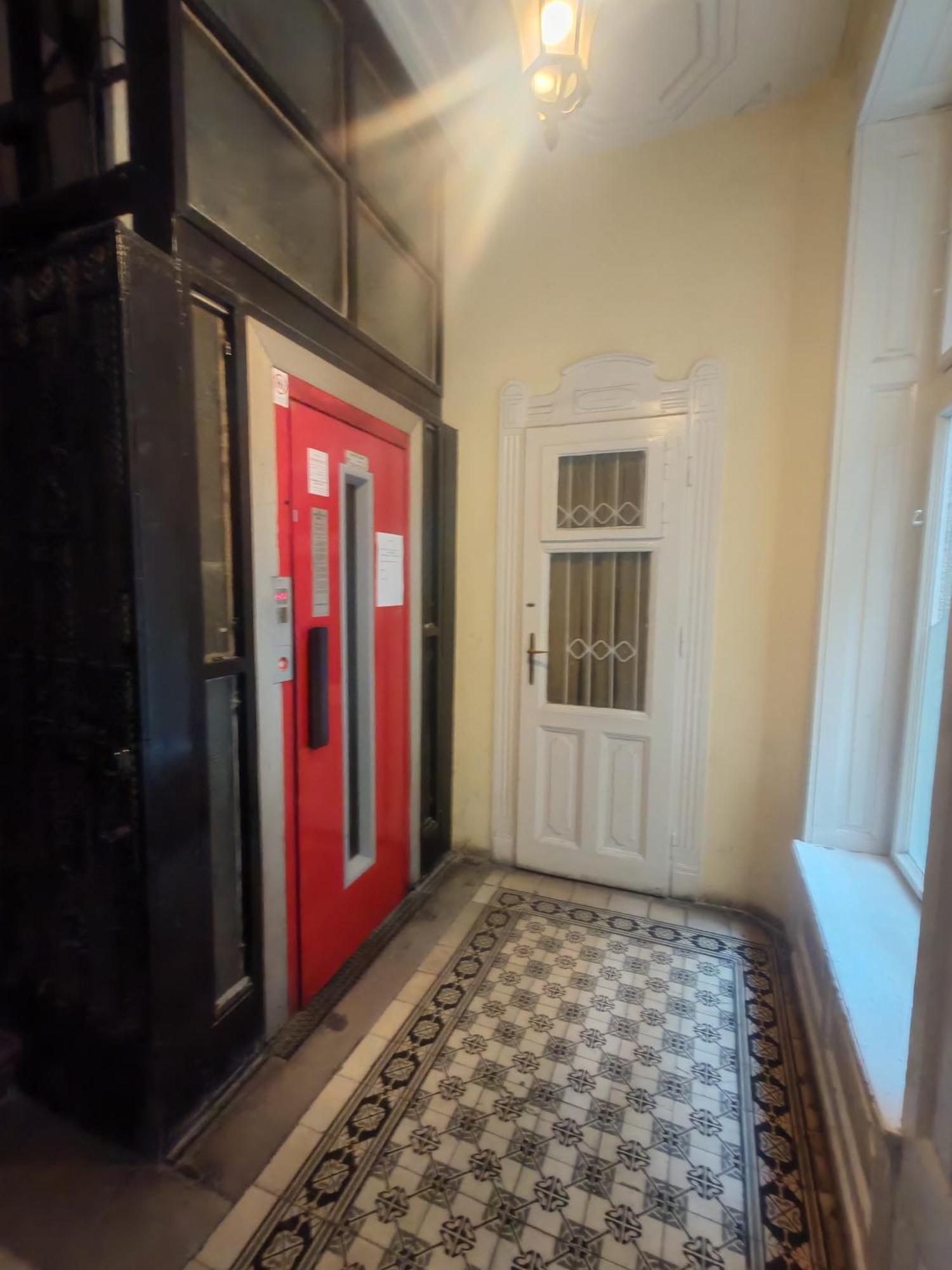 Imperial Suite With Basilika And Castle View Need Reservation For Free Parking Budapest Exterior photo